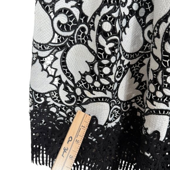 Ann Taylor Crochet Skirt Size 2 White Black Full Floral Classy Fit and Flare - Picture 11 of 12
